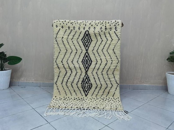 Alfombra marroquí artesanal decorada 250cm x 150cm – Wool, Modern (photo 11 of 11)