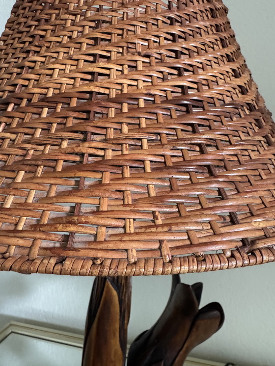 Image 1 of Lámpara floral madera tallada años 60