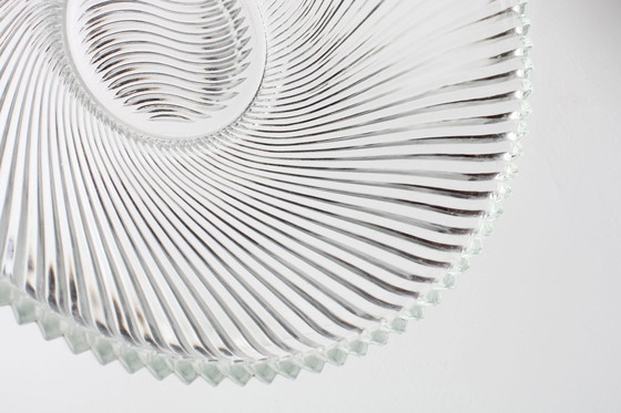 Image 1 of Ciotola vintage in vetro trasparente a coste / Elegante piatto pesante di Veropa / Francia / anni '70