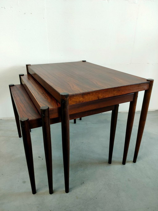 Tavolini laterali vintage in palissandro scandinavo/danese, tavolino portavaso, tavolino da caffè (impilabile)