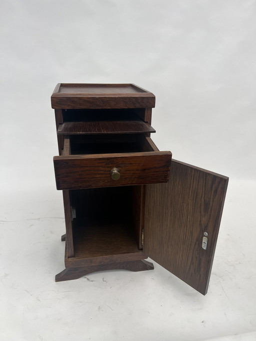 Mesita de noche antigua de estilo Art Déco