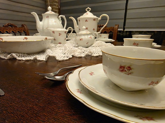 Image 1 of "Prachtig en compleet 10-persoons koffie-/theeservies (mix van Seltmann Weiden Marie-Luise en bijpassend Ćmielów). 