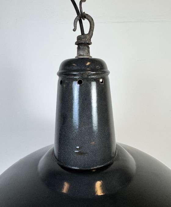 Image 1 of Industriële Franse donkergrijze geëmailleerde fabriekshanglamp, jaren 60