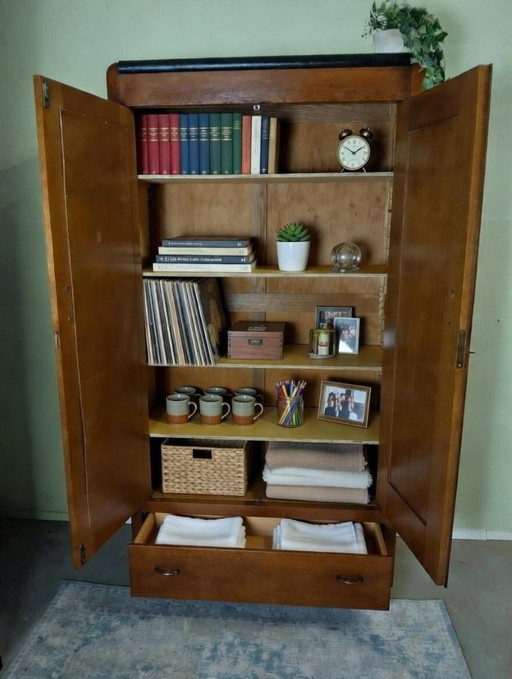 Vintage-Retro-Spiegelschrank, Kleiderschrank, Porzellanschrank, Wäscheschrank