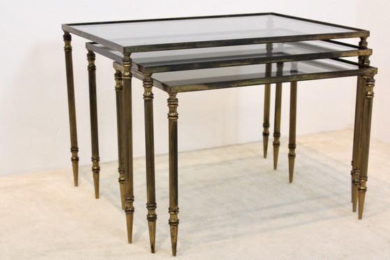Ensemble de Tables Gigognes Maison Charles, Tables d'appoint, Verre, Laiton (photo 11 sur 11)