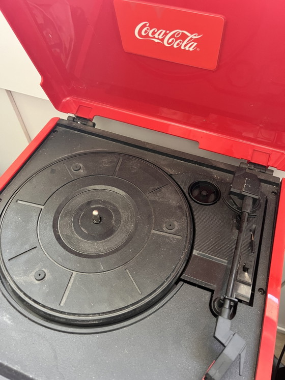 Image 1 of Platenspeler radio coca cola