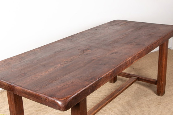 Image 1 of Grote brutalistische eettafel van massief iepenhout, in de stijl van Olavi Hanninen, 1960.