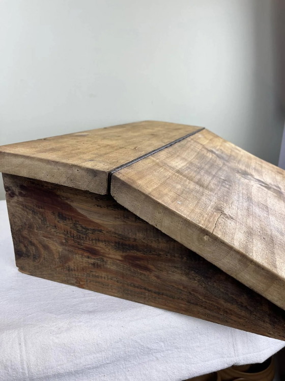 Escritorios de madera antiguo – Wood, Brutalist (photo 9 of 15)