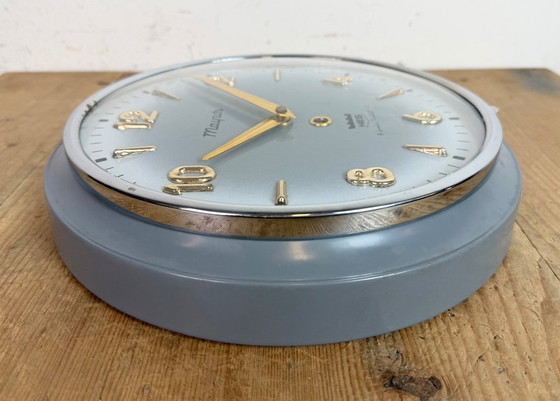 Image 1 of Vintage grijze Indiase mechanische wandklok van HES, jaren 1960.