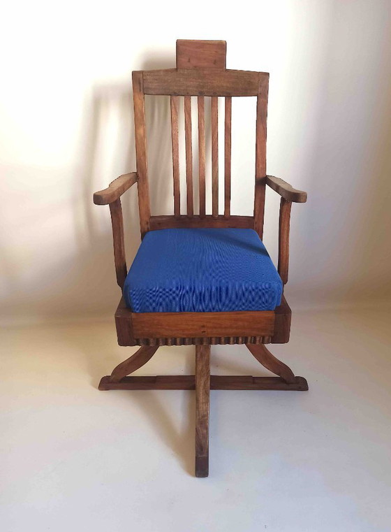 Image 1 of Sedia da barbiere anno 1900 in teak massello