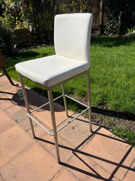 Image 1 of 2 Tabourets de bar marque Bringo 2K blanc
