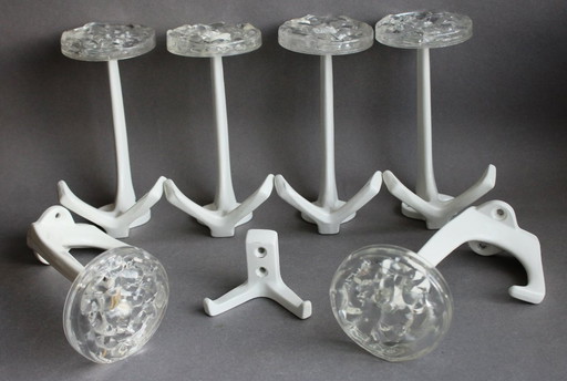 7 ganchos para abrigos vintage de mediados de siglo, diseño de los años 70, metal y plástico transparente.
