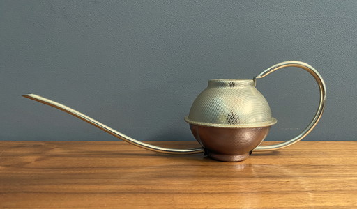 Arrosoir en métal couleur laiton 1960