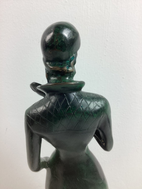 Image 1 of Statue Art nouveau/déco d'une jeune femme avec un éventail