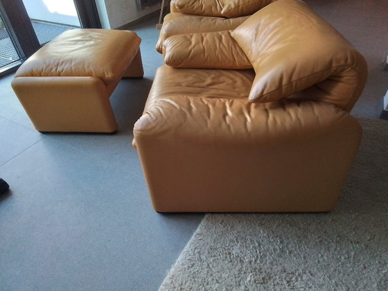 MARALUNGA SET 2 POLTRONE + POGGIAPIEDI – Cassina, Poggiapiedi e pouf, Wood, Leather (photo 3 of 6)