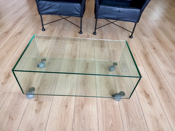 Image 1 of Couchtisch aus Glas auf Rollen