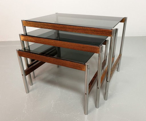 Fristho Mid-Century Dutch Design Nesting Tables with Smokey Glass Top and Wenge with Chrome Base, Set of 3, 1960s.