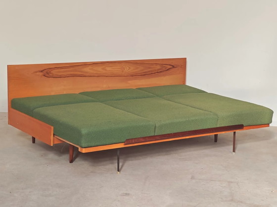 Divano panca pieghevole verde di UP Zavody 1970 – Divani 3 posti, Legno, Mid Century Modern (photo 5 of 24)
