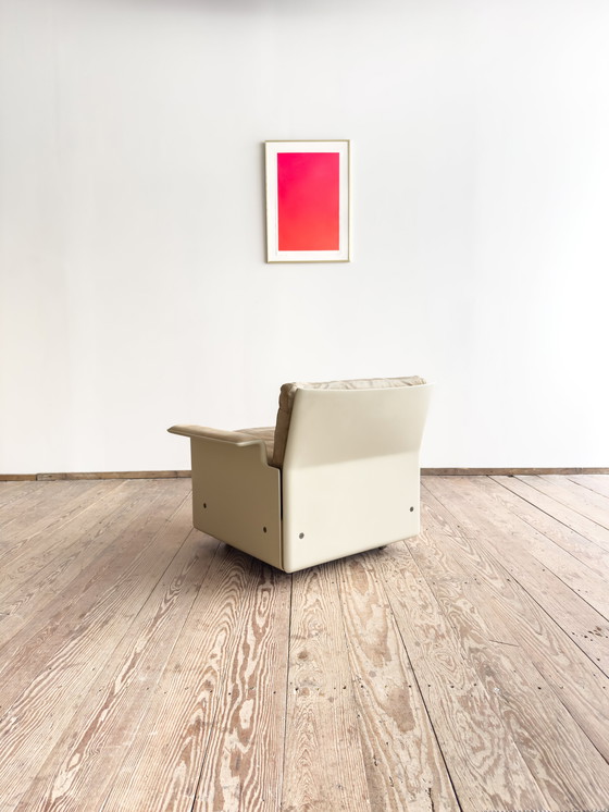 Image 1 of Sedia da salotto moderna di metà secolo in fibra di vetro e pelle scamosciata di Dieter Rams per Vitsoe, Germania, 1960