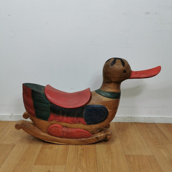 Image 1 of Canard à bascule en bois massif fabriqué à la main en Indonésie