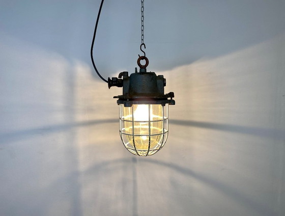 Image 1 of Suspension industrielle en fonte grise, style cage, années 1970