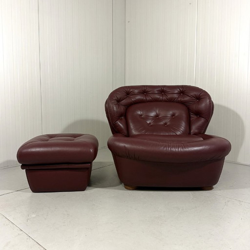 Fauteuil lounge et ottoman en cuir bordeaux français, style Space Age, années 1970