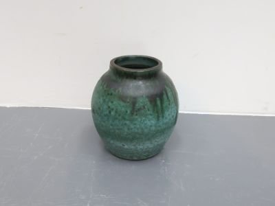 Vintage vase / ceramic / green / handmade (photo 5 of 5)