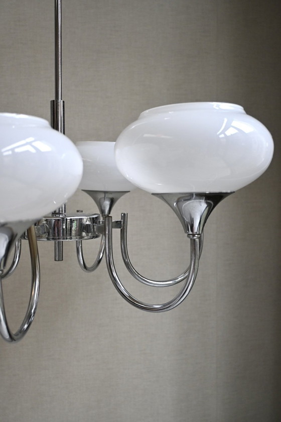 Image 1 of Grande lampadario vintage, era spaziale