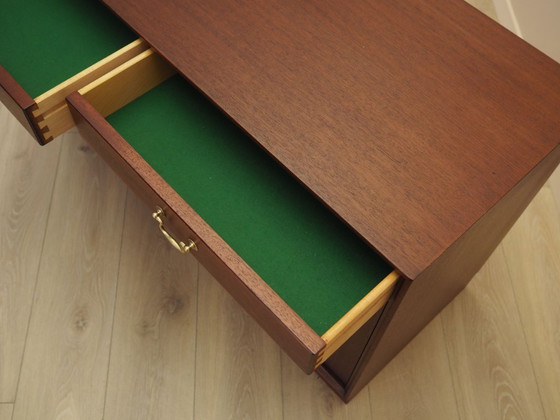 Mobile danese impiallacciato in mogano con cassetti e ante con serratura, anni '70 – Cassettiere, Legno (photo 10 of 12)