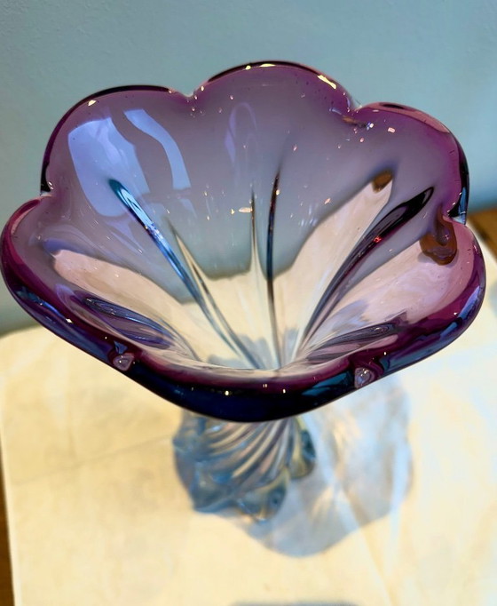 Image 1 of Vase Kunstglas vintage Blau Lila gedrehte Glasvase 27 cm