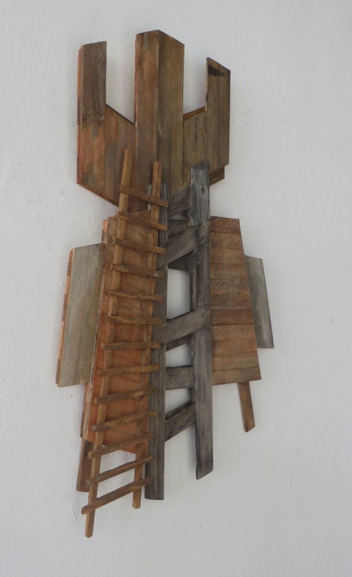 Eric van Solm - 'High Up' – beeldhouwkunst, Wood (photo 2 of 8)