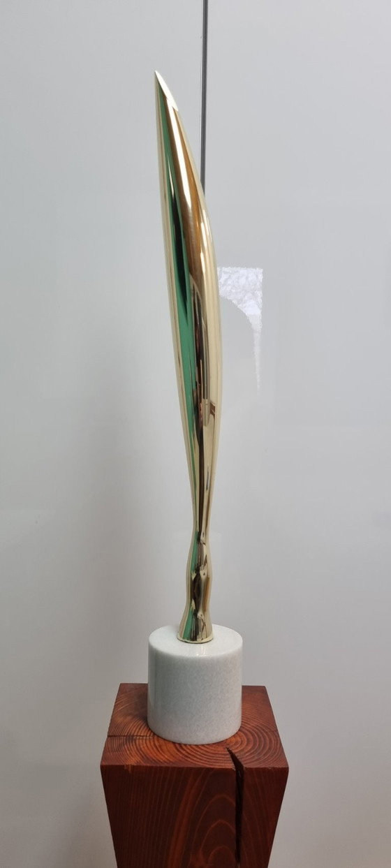 Image 1 of Escultura inspirada en Brâncuși