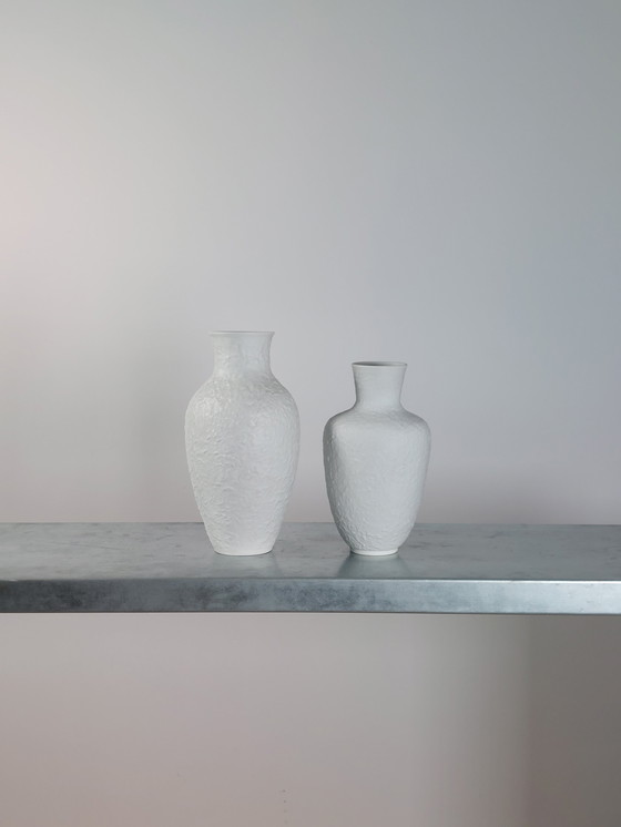 Image 1 of Pair of vintage Metzler Ortloff bisque vase 