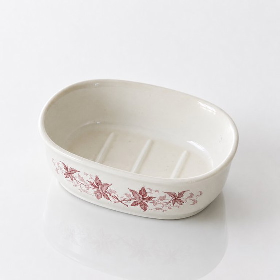 Image 1 of 19th-century soap dish from the Maastricht "Spring" collection, ironstone