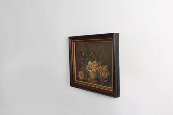 Image 1 of Nature morte vintage représentant un vase avec des fleurs, France ca. 1940