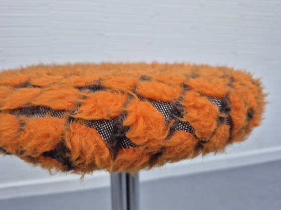 Image 1 of Vintage krukje zitting draaibaar. Oranje met chroom.