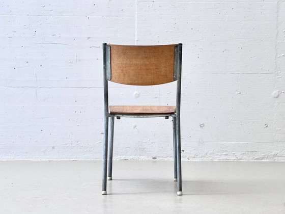 Image 1 of Set van 6 stapelbare Embru stalen buisstoelen in industrieel design, jaren 60.