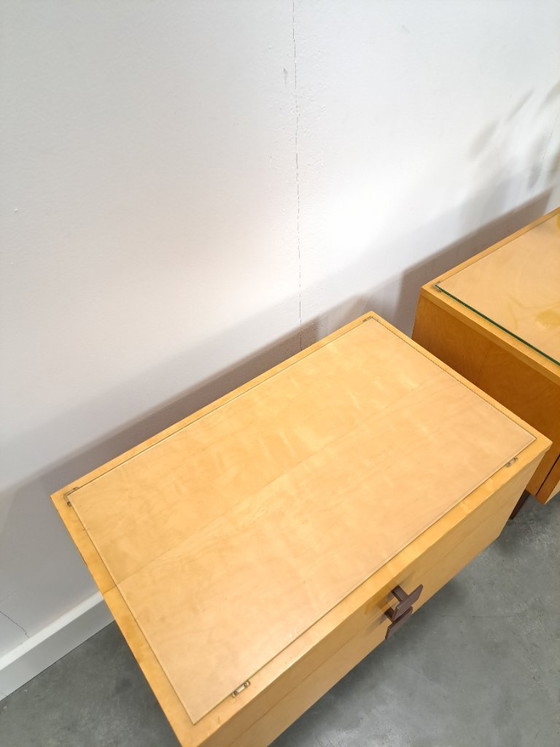 Image 1 of Set nachtkastjes met lade en vierkante grepen