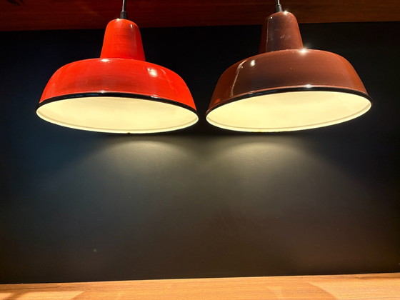 2x vintage enamel lamps orange/red & brown – Pendant lamps, Metal (photo 2 of 11)
