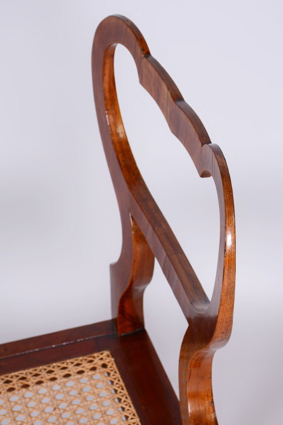 Silla Biedermeier restaurada, chapa de nogal, ratán, polaca, Austria, década de 1830. – Sillas auxiliares (photo 6 of 9)
