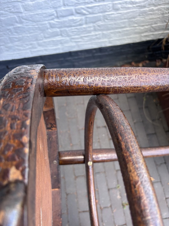 Original antiker Thonet-Stuhl (Wien/Österreich) – um 1900. Wunderschönes Schellack-Craquelé – Beistellstühle (photo 12 of 14)