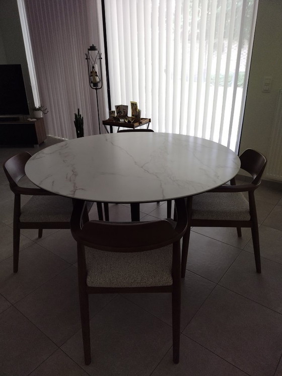 Image 1 of Designer Round Dining Table Juntoo Calacatta Marble Look Ø130 (Available Week 40)