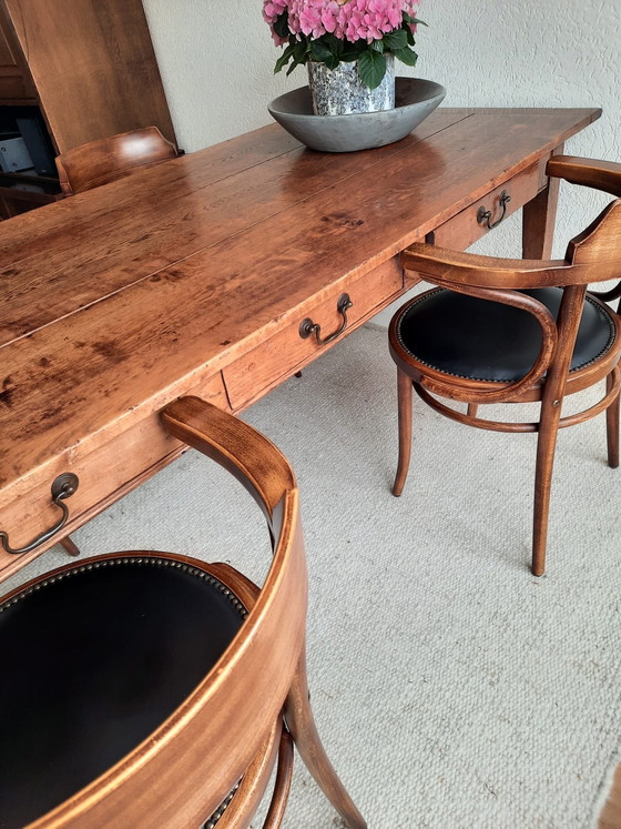 Image 1 of Mesa de roble con 4 sillas Thonet