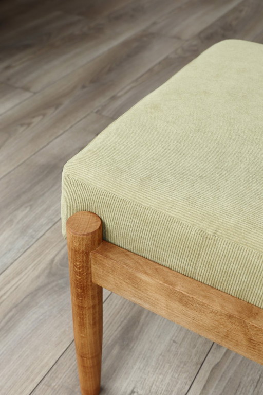 Ensemble fauteuil et repose-pieds vintage en velours côtelé vert olive, design H.Lis