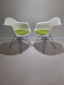 4x vitra eames dar wit