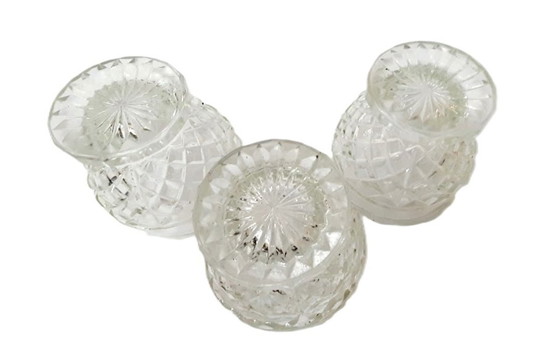 Image 1 of Set di 3 bicchieri in vetro taglio diamante in cristallo vintage, altezza 8 cm e diametro 8,5 cm