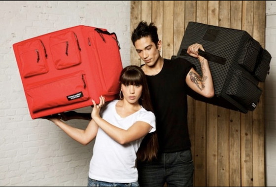 Image 1 of Design Quinze & Milan # Canapé et tabouret Eastpak