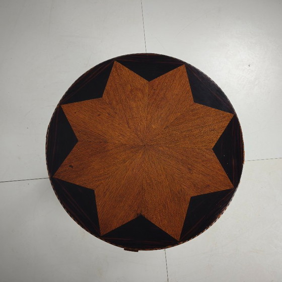 Amsterdamer Schule / Art-Deco-Beistelltisch mit eingelegtem Sternblatt, um 1920 – Beistelltische, Wood (photo 5 of 8)