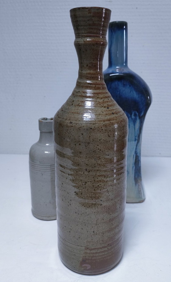 Image 1 of tre vasi vintage in ceramica a forma di bocciolo