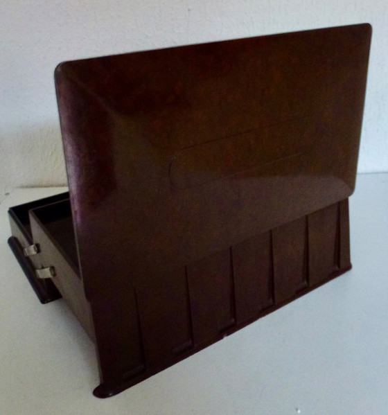 Image 1 of Bakelieten juwelen- of naaidoosje, Vintage.